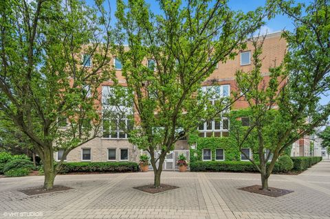 Photo of 1889 Maple Avenue #W10, Evanston, IL 60201 (MLS # 12481166)