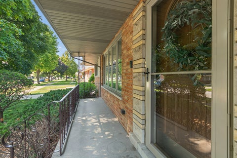 Tiny photo for 10025 S 53rd Avenue, Oak Lawn, IL 60453 (MLS # 12699514)