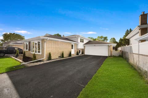 Tiny photo for 6224 W 91st Street, Oak Lawn, IL 60453 (MLS # 12726979)