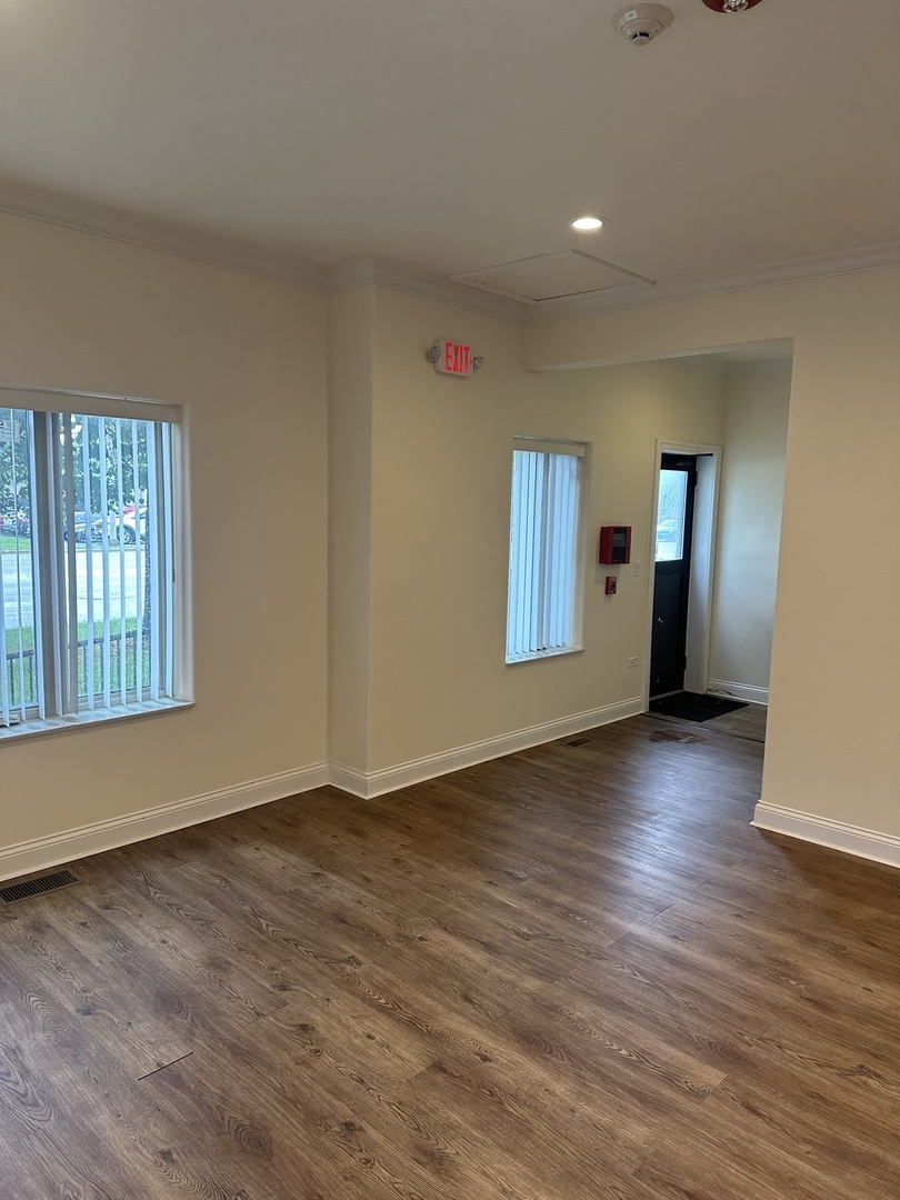 170 W Irving Park Road