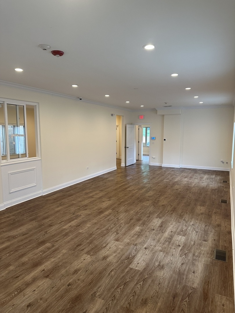 170 W Irving Park Road