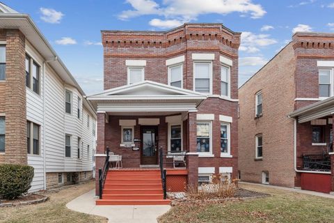 5222 W BERTEAU Avenue Chicago IL 60641