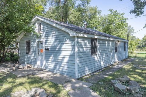 Photo of 1216 Gould Street, Joliet, IL 60432 (MLS # 12476685)