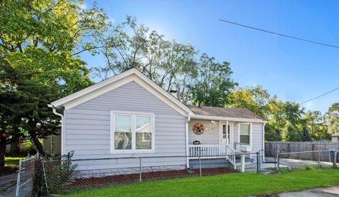 572 Middle Avenue Aurora IL 60506