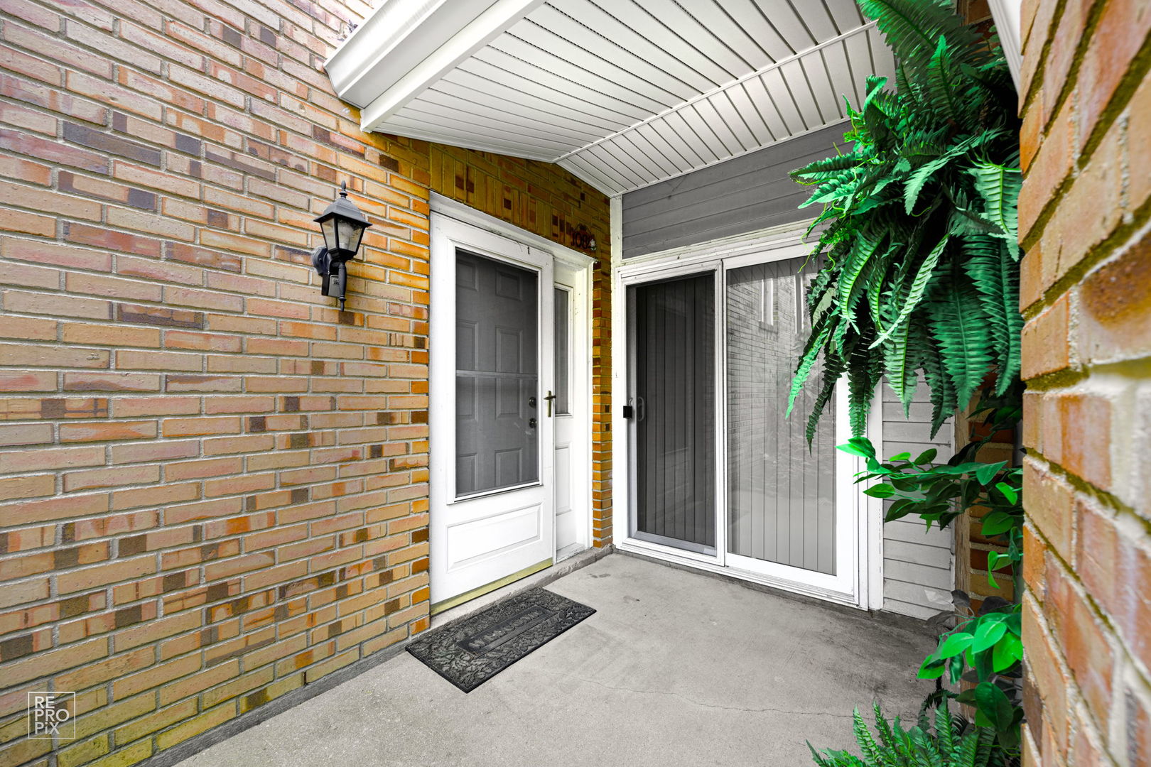 1081 Courtland Drive 1081