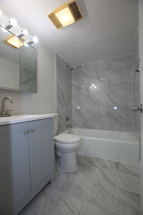 Tiny photo for 832 E OLD WILLOW Road #105, Prospect Heights, IL 60070 (MLS # 12570248)