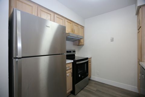 Tiny photo for 832 E OLD WILLOW Road #105, Prospect Heights, IL 60070 (MLS # 12570248)