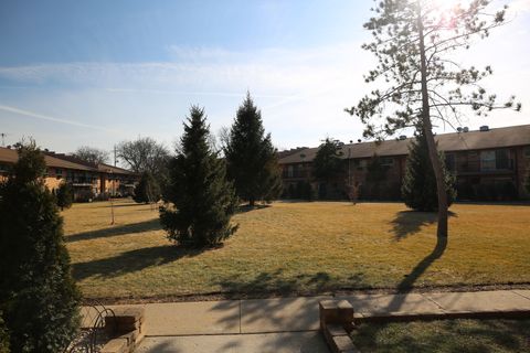 Tiny photo for 832 E OLD WILLOW Road #105, Prospect Heights, IL 60070 (MLS # 12570248)
