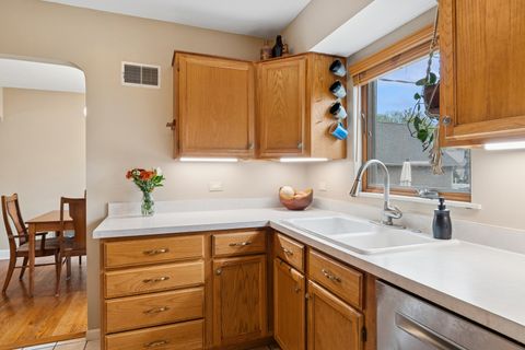Tiny photo for 406 Lincoln Avenue, Downers Grove, IL 60515 (MLS # 12481941)