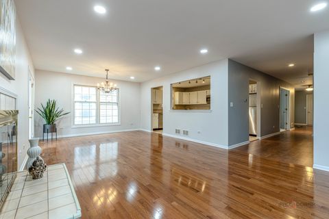 Tiny photo for 12 Sommerset Lane, Lincolnshire, IL 60069 (MLS # 12591123)