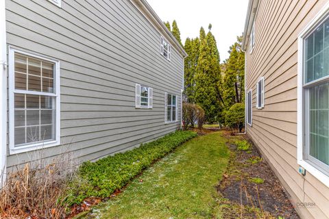 Tiny photo for 12 Sommerset Lane, Lincolnshire, IL 60069 (MLS # 12591123)