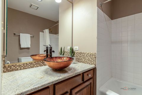 Tiny photo for 12 Sommerset Lane, Lincolnshire, IL 60069 (MLS # 12591123)