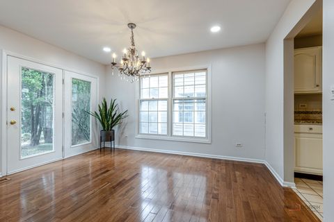 Tiny photo for 12 Sommerset Lane, Lincolnshire, IL 60069 (MLS # 12591123)