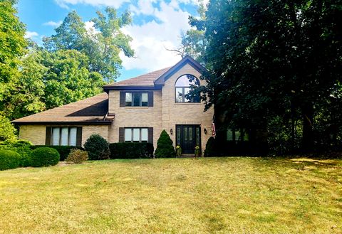 5N461 Hidden Springs Drive St. Charles IL 60175