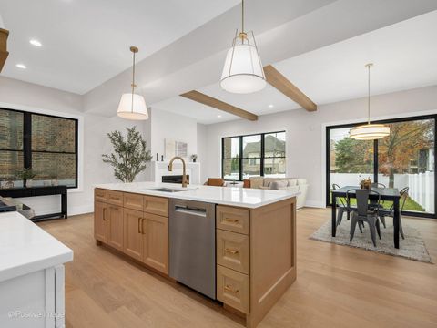 Tiny photo for 104 N Evergreen Avenue, Elmhurst, IL 60126 (MLS # 12622019)