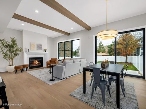 Tiny photo for 104 N Evergreen Avenue, Elmhurst, IL 60126 (MLS # 12622019)