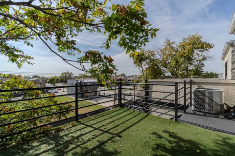 Tiny photo for 2665 W Warren Boulevard #3, Chicago, IL 60612 (MLS # 12577126)