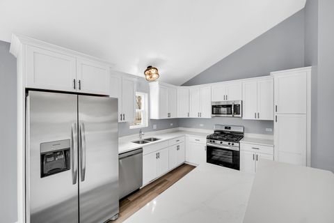 Tiny photo for 3131 141st Place, Blue Island, IL 60406 (MLS # 12487982)