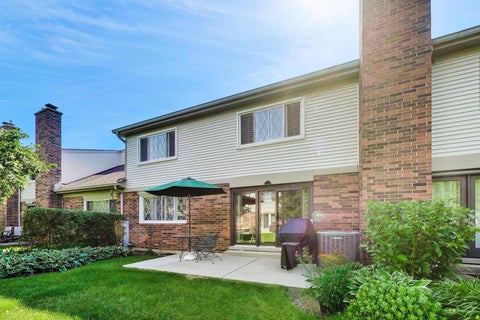 Tiny photo for 1204 Garfield Avenue, Libertyville, IL 60048 (MLS # 12698322)