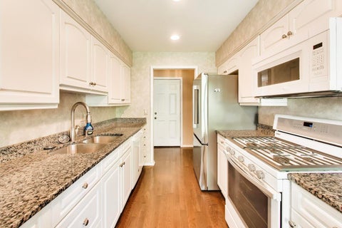 Tiny photo for 1204 Garfield Avenue, Libertyville, IL 60048 (MLS # 12698322)