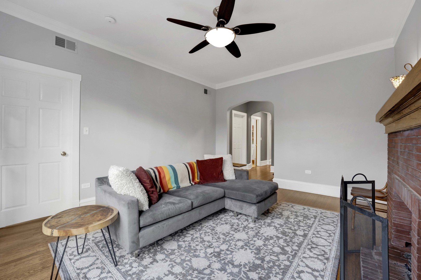 1528 W Ardmore Avenue 3W