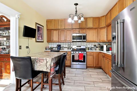 Tiny photo for 2721 Eshcol Avenue, Zion, IL 60099 (MLS # 12500545)