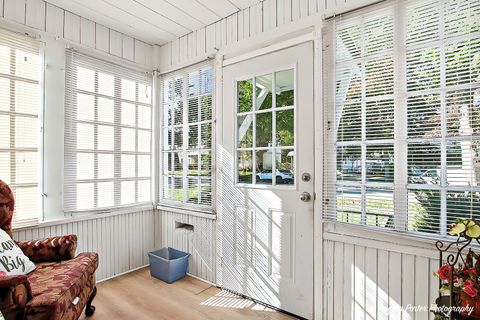 Tiny photo for 2721 Eshcol Avenue, Zion, IL 60099 (MLS # 12500545)