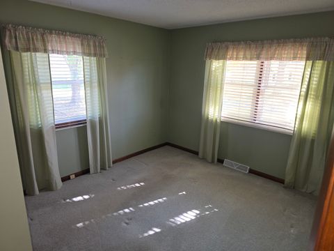 Tiny photo for 5102 Spruce Street, Sterling, IL 61081 (MLS # 12504865)