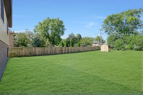 Tiny photo for 11152 S Lawler Avenue, Alsip, IL 60803 (MLS # 12470778)