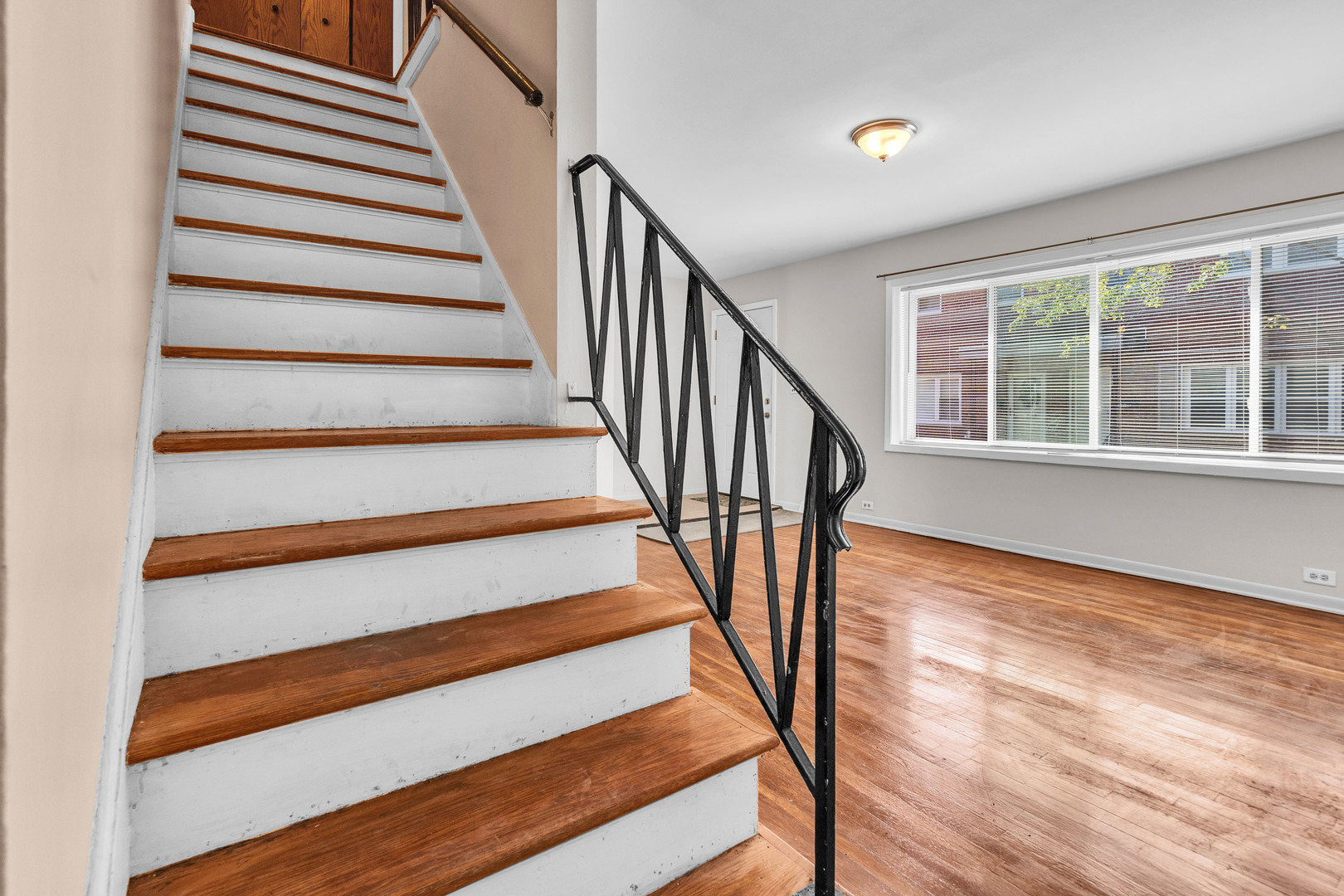937 W North Avenue C
