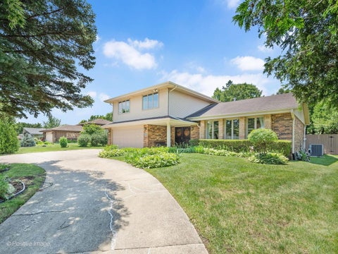 Photo of 8201 Crestview Drive, Willow Springs, IL 60480 (MLS # 12750434)