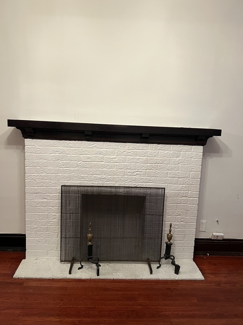 4839 N Claremont Avenue 2