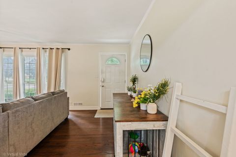 Tiny photo for 1181 Hiawatha Drive, Elgin, IL 60120 (MLS # 12434281)