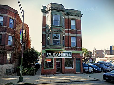 1953 W Roscoe Street Chicago IL 60657