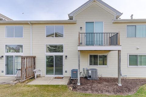 Tiny photo for 1118 Hawthorne Lane #1118, Elk Grove Village, IL 60007 (MLS # 12615244)