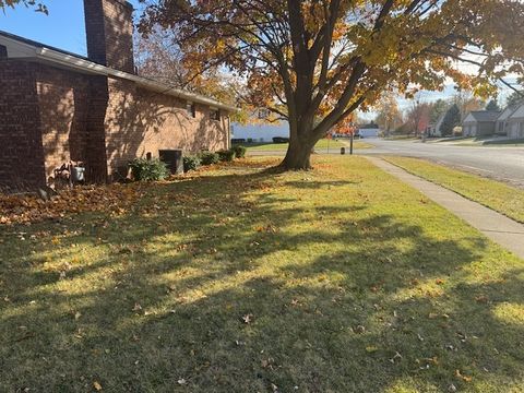 Tiny photo for 21 Colonial Drive, Clinton, IL 61727 (MLS # 12517680)