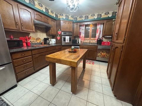 Tiny photo for 21 Colonial Drive, Clinton, IL 61727 (MLS # 12517680)