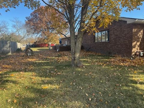 Tiny photo for 21 Colonial Drive, Clinton, IL 61727 (MLS # 12517680)