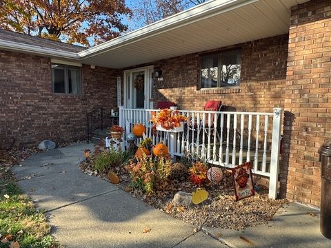 Tiny photo for 21 Colonial Drive, Clinton, IL 61727 (MLS # 12517680)