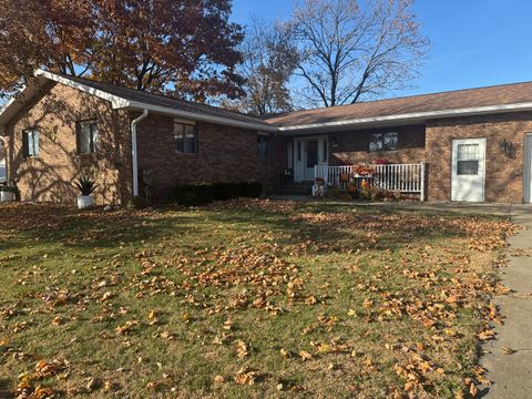 Tiny photo for 21 Colonial Drive, Clinton, IL 61727 (MLS # 12517680)