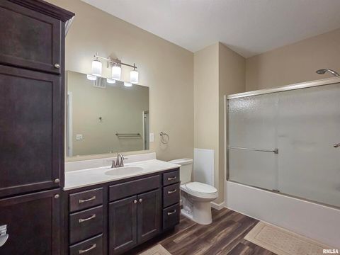 Tiny photo for 2592 MIDDLE Road #313, Bettendorf, IA 52722 (MLS # 12660404)