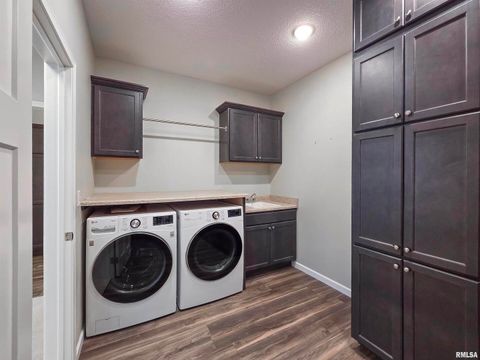 Tiny photo for 2592 MIDDLE Road #313, Bettendorf, IA 52722 (MLS # 12660404)