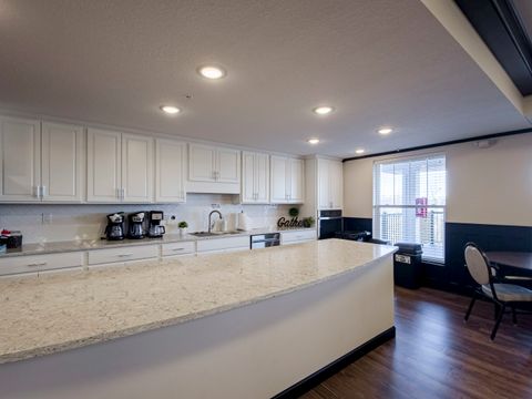 Tiny photo for 2592 MIDDLE Road #313, Bettendorf, IA 52722 (MLS # 12660404)