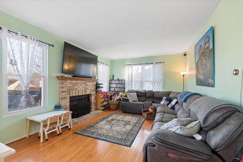 Tiny photo for 821 Red Barn Lane, Elgin, IL 60124 (MLS # 12575585)