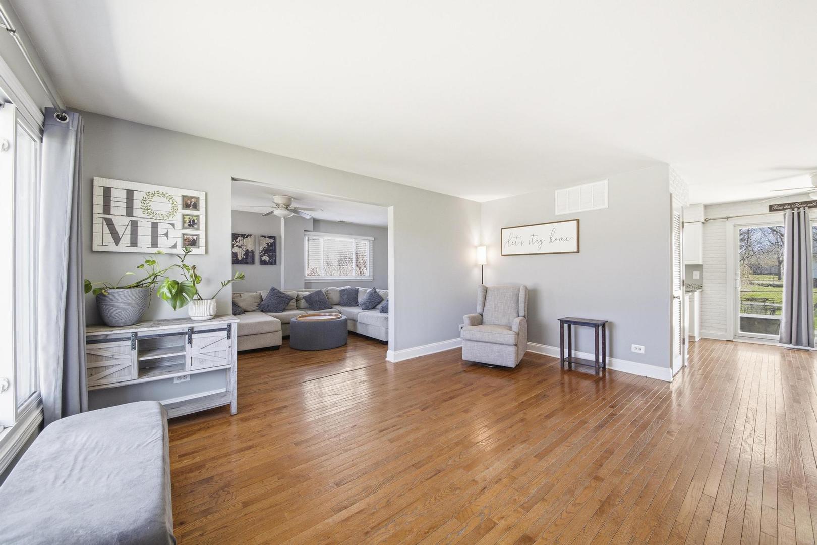 581 Charing Cross Road