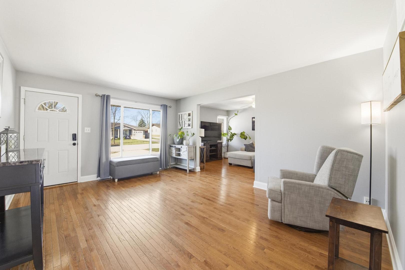 581 Charing Cross Road