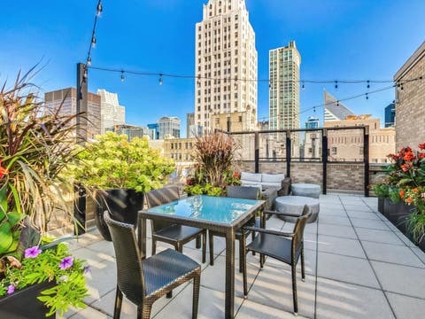 Tiny photo for 6 N Michigan Avenue #806, Chicago, IL 60602 (MLS # 12700910)