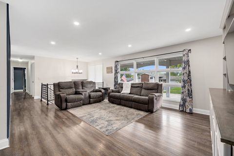 Tiny photo for 6117 Allan Drive, Woodridge, IL 60517 (MLS # 12516236)