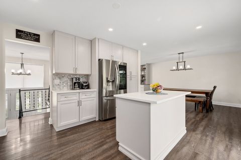 Tiny photo for 6117 Allan Drive, Woodridge, IL 60517 (MLS # 12516236)