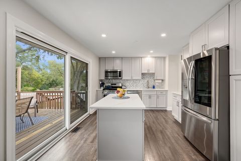 Tiny photo for 6117 Allan Drive, Woodridge, IL 60517 (MLS # 12516236)